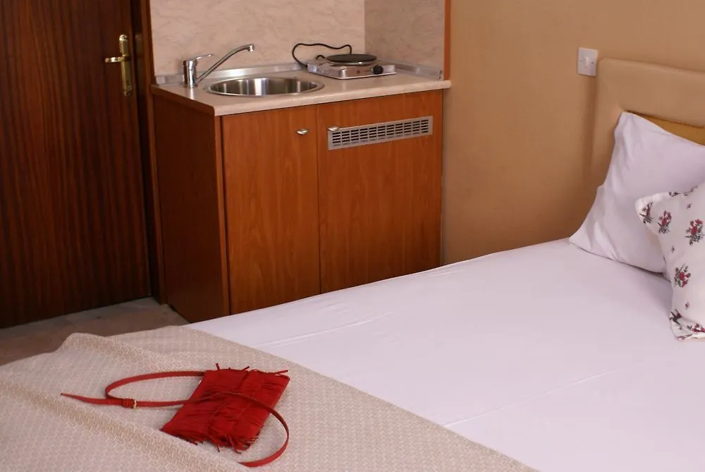Pansion Katerina Aparthotel Ouranoupoli 2*,  Griekenland